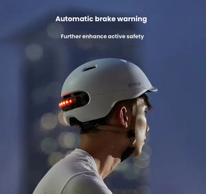 Smart4u SH50 helmet demonstrating automatic brake warning light